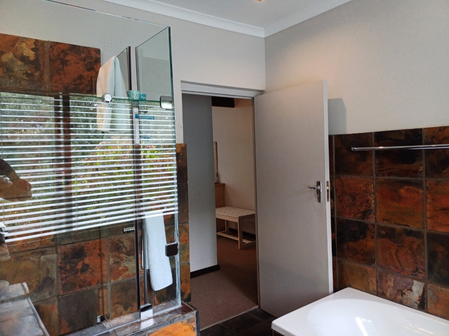 5 Bedroom Property for Sale in Wilderness Heights Western Cape